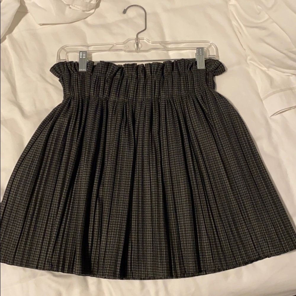 Zara grey pleated skirt